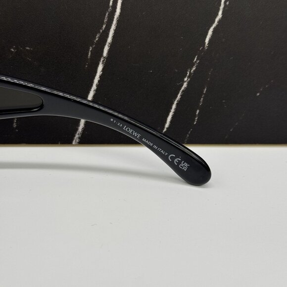 NEW LOEWE LW40131I 01C, SILVER BLACK UNISEX SUNGLASSES LOEWE main image 4